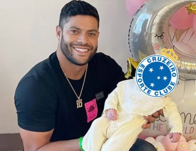 Hulk sorrindo para a fotografia com seu filho favorito!