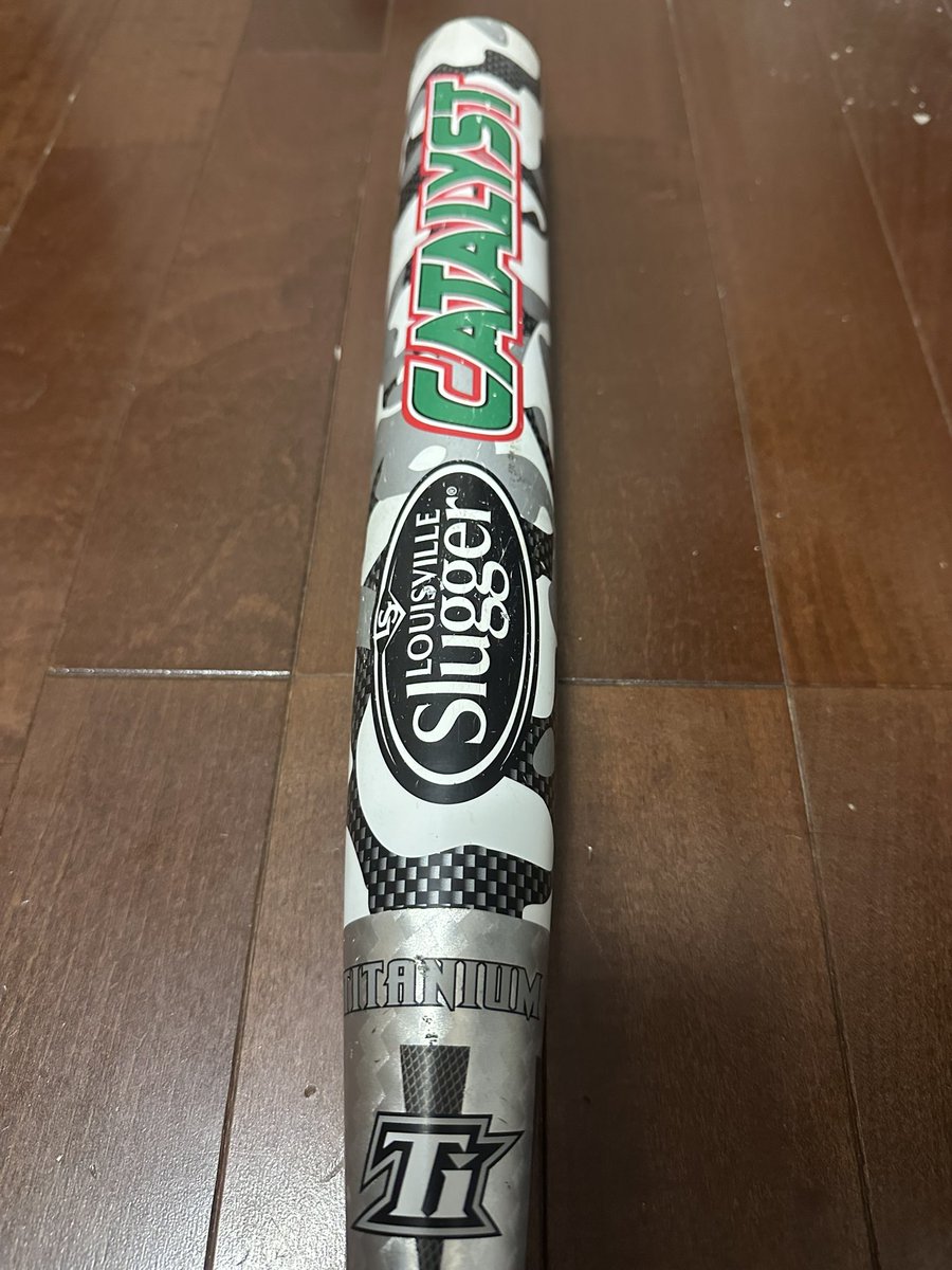 GuitarSasuke's tweet photo. 手放そうかと思いますが、いくらぐらいならいけるかなぁ…。
相場がわからない。
革でガッツリやるならこのぐらいの重さがいいはず。
DM欲しいです。

#2014カタリスト https://t.co/Y0xXVrpZXR