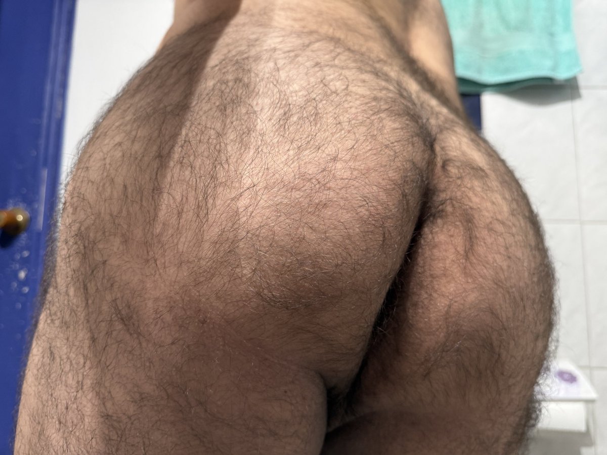 la pichula 🍆 / los cachetes 🍑 

RT si me comes los dos 👅