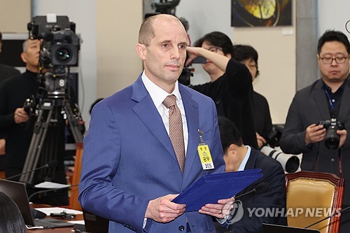 경찰 "쿠팡유출 3천만건 이상"…로저스 출석 불응시 체포 검토
yna.co.kr/view/AKR202601…