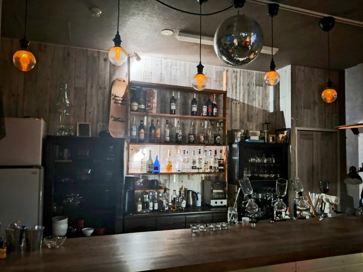 MYK978881981's tweet image. 昨日、東松島にあります、カフェ＆バー「hamuji」にて、生音LIVEに出演いたしました。

monmonさんからのラブコールにお応えするべく、僕らの持てる力をフル活用してみました。

皆様に僕らの演奏が届いていると良いなあ、と思っております。

#MYK
#monmon
#紅音朱里
#hamuji