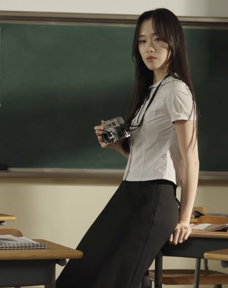 선생님들 내려다보는 팔척 인화
찬성입니다