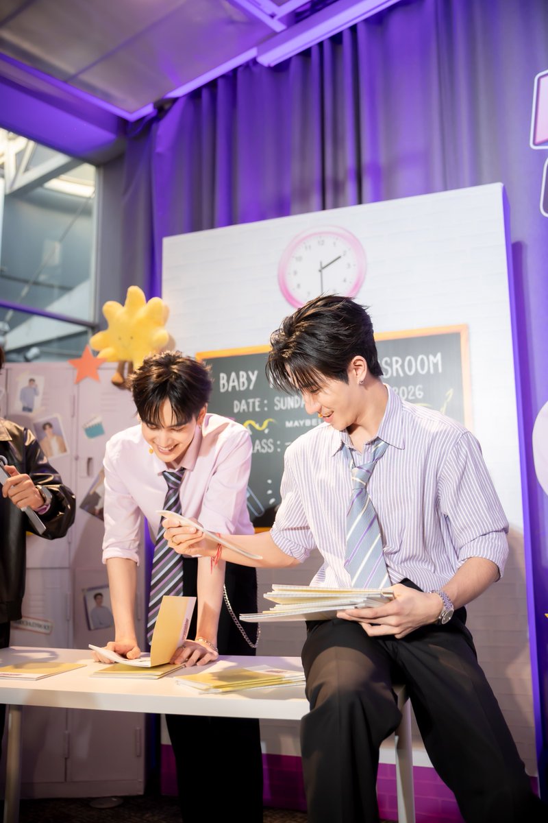 <a href="/perthppe/">PERTHPPE</a> <a href="/Ppsanta/">Santapp</a> คุณครูตั้งใจตรวจการบ้านกันแบบสุดๆ 

PERTHSANTA BABYMATTE CUSHION

#MaybellinexPerthSanta
#คุชชั่นเบบี้แมทท์ 
#BabyMatteCushion 
#MaybellineThailand
#PerthSanta