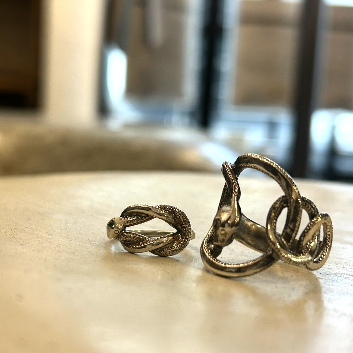 1/26FLAGSHOP三浦です♪ Rusty Thoughtのスネークリング🐍 巻き付く