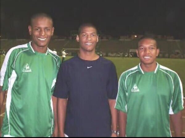 روجيريو بيريرا
كارلوس دياز كيم
باولينهو 

ثلاثي برازيلي 
#صباحات_الاهلي