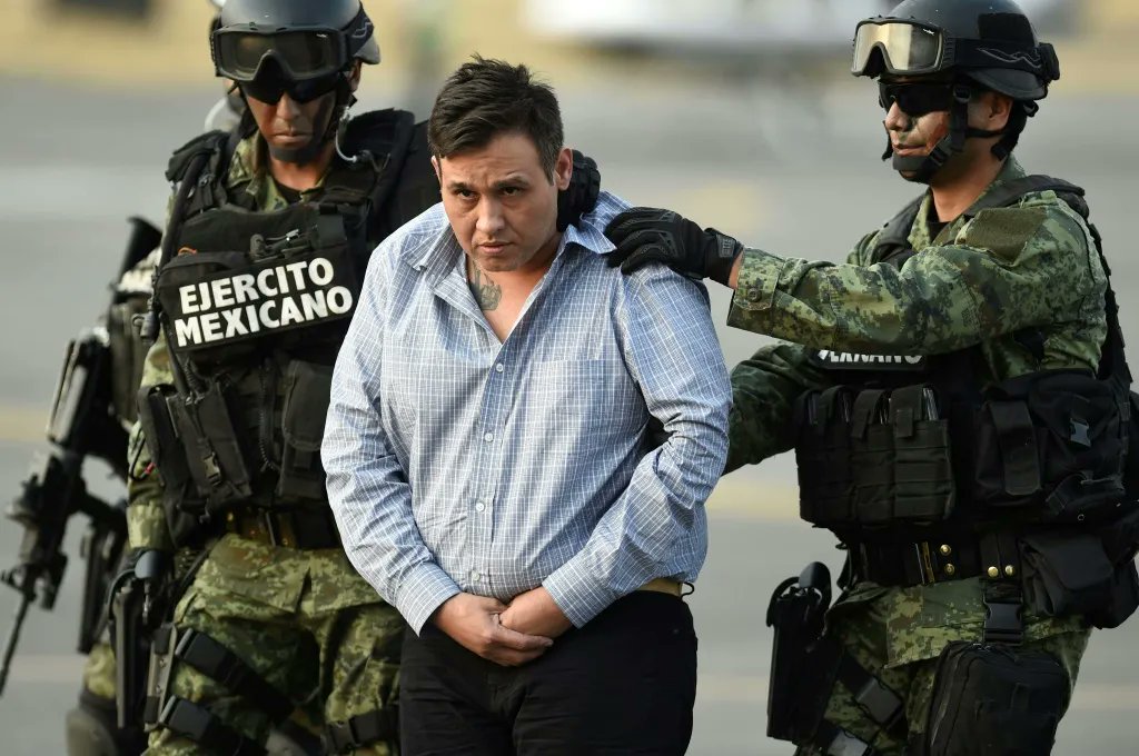 legrandjournal's tweet photo. Narcos et pétrole – Les difficiles décisions de la Présidente Sheinbaum face á Trump https://t.co/6Jt53FMNpK https://t.co/EofuyrIvbs