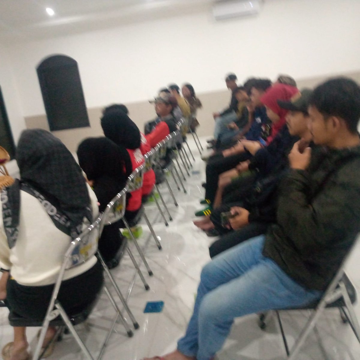 kelcaringin's tweet photo. Rapat Koordinasi Karang Taruna Kelurahan Melaksanakan Pembentukan Panitia Pemilihan Ketua Karang Taruna Kelurahan CaringinMasa Bhakti 2026-2030 Bersama Kasi Kesos, LPM Kelurahan https://t.co/Sfs86ZRfE4