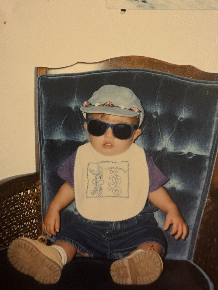 GCdebaca's tweet image. Daughter like father 🤘🏽🖤