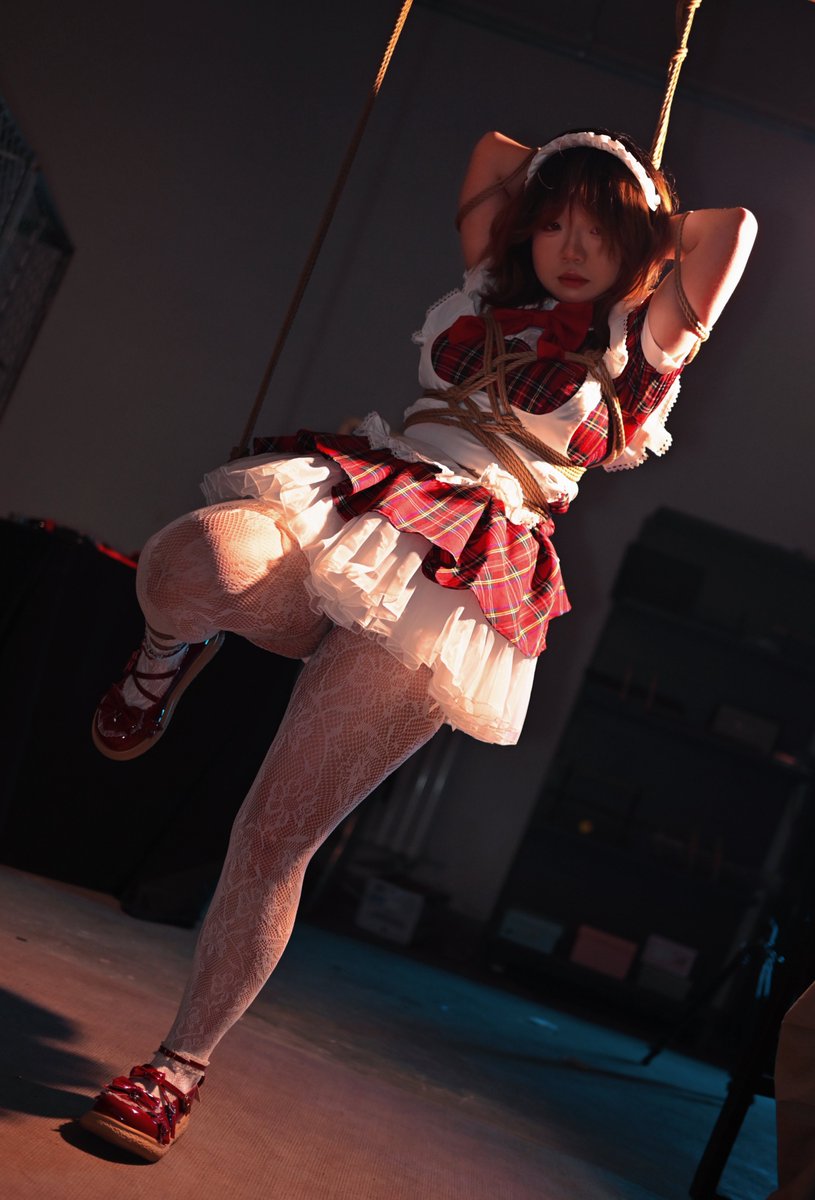 乖巧脸小女仆
<a href="/hasubo_jon/">小心超人</a> 
#bdsm #绳艺 #吊缚 #女仆装