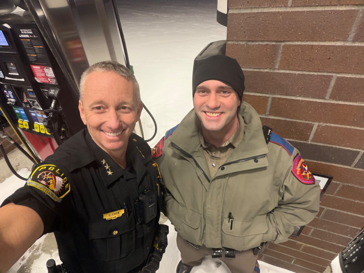 While getting some fuel tonight, I ran into <a href="/TxDPS/">Texas DPS</a> Trooper Riley Dorman who is out patrolling in western Tarrant County. 
Trooper Dorman previously worked for <a href="/WSPDTX/">WSPD</a> from 2018 through 2022. 
Safety message: The roads are still icy so travel should be avoided if at all possible.