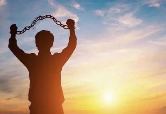 استقلت من وظيفة بالقطاع الصحي وتبت من هالمجال والحين قاعدة ادور وظيفة ثانية بنفس القطاع