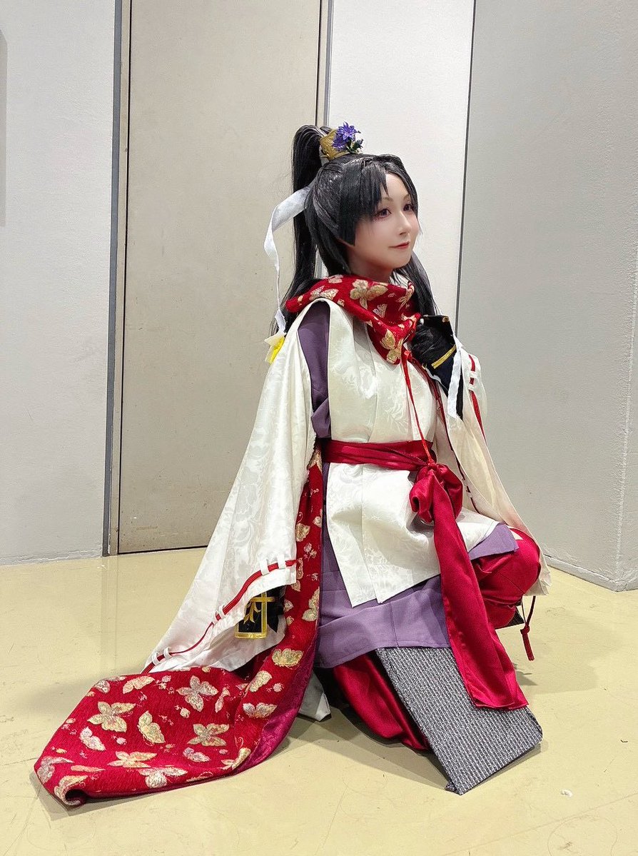 久々に当日まで衣装作り、イベントに行くというコスプレイヤーみたいなことをした。
ちゃんと撮影したいけどロケとかめちゃくちゃ大変だなぁと思った。