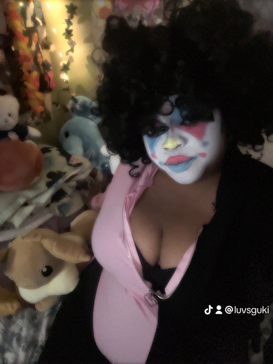 lonelycrybunny's tweet photo. ♡Promo Post ♡
 ☆𝒮𝒽𝒶𝓎𝓁𝒶 She/Her 23
♡ Cosplay Clown Makeup Etc
 ☆ Anime, Kpop, Bl,Yaoi Fanatic 
♡ Genshin Impact, Marvel Rivals, Stf 
☆ Luvs 🎧, 📚, 🎤, 🎭

♡ or ↻ to be mooties 

#promotwt #moothunt #GenshinImpact #animetwt
#Kpoptwt #Mangatwt #musictwt #gothtwt https://t.co/YEWUFnjttC