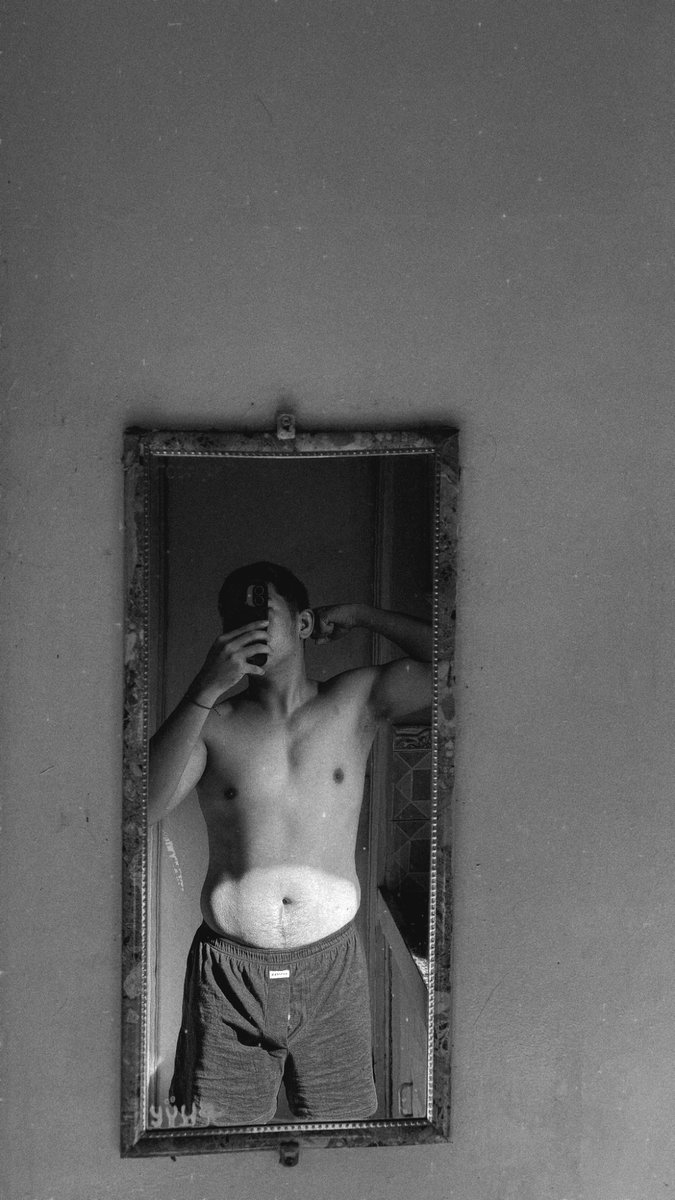 Lee Vogue tweet media