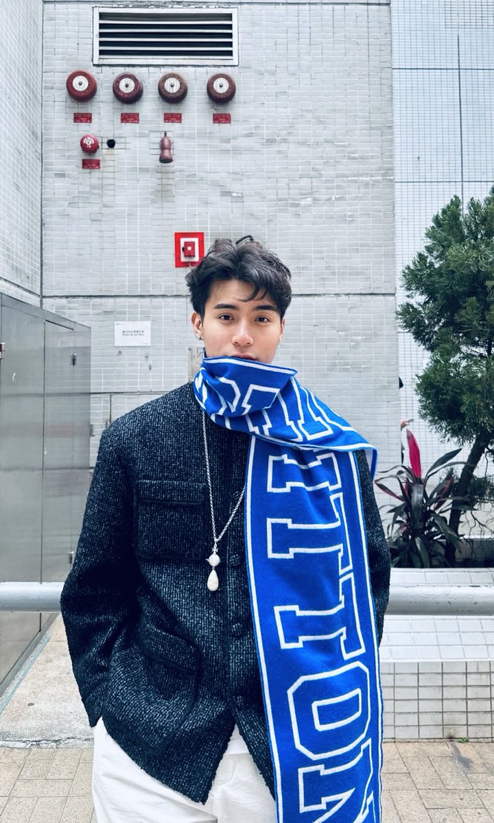 Far_niente_06's tweet photo. him wrapped in blue, getting me through the polar vortex blues 🥶❄️ https://t.co/U5GTLBdf1H