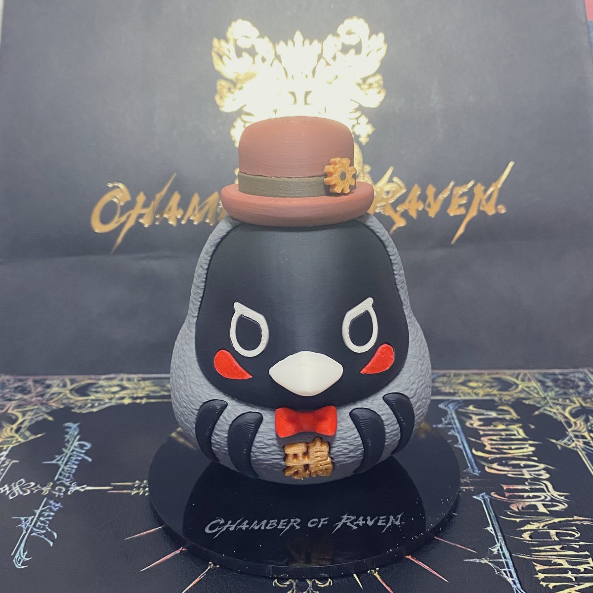 mimi_o412o2nd's tweet photo. CHAMBER OF RAVENさんの企画に
当選してだるまバーディーくんが
私のお家に来ました🎩🐦⬛
ありがとうございます😭❤️🔥
@chamberofraven
#_COR #chamberofraven https://t.co/GxUS2oBmEn