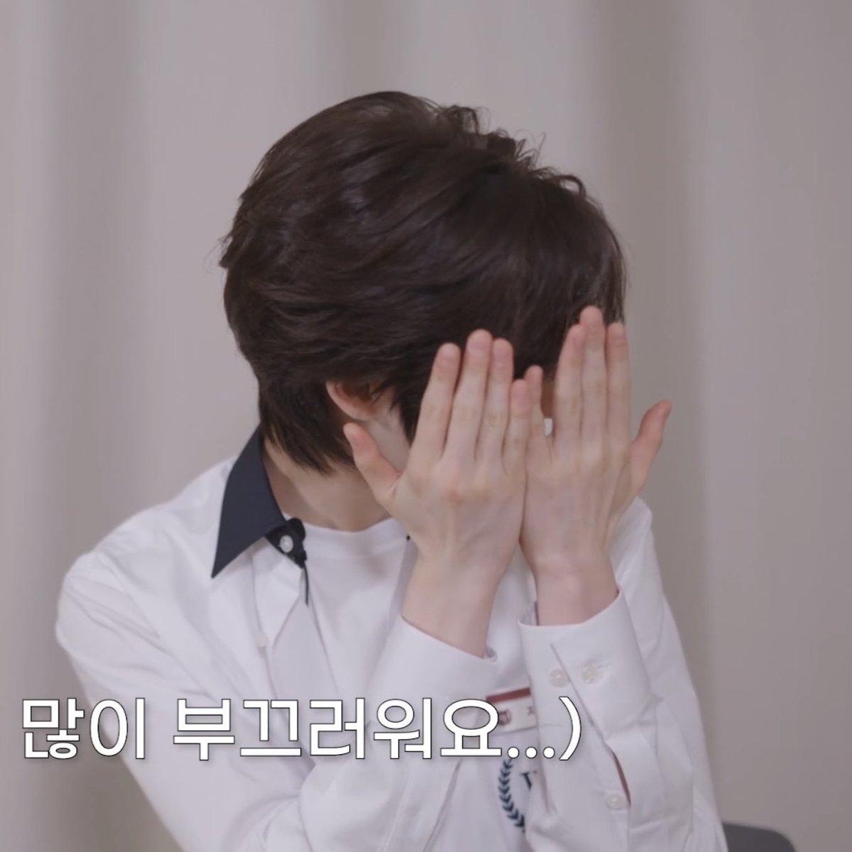 bubblebear_06's tweet photo. 부끄러워서 얼굴 가림ㅋㅋㅋㅋㅋㅋ팬사에 부끄러워하면 어떡해ㅋㅋㅋㅋㅋㅋ
#저스틴 #제이제이 #SMTR25 https://t.co/slX21uLmRT