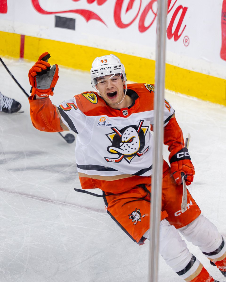 NHL's tweet image. Beckett Sennecke's the first NHL rookie to record a hat trick that includes an overtime goal in over seven years 🤩