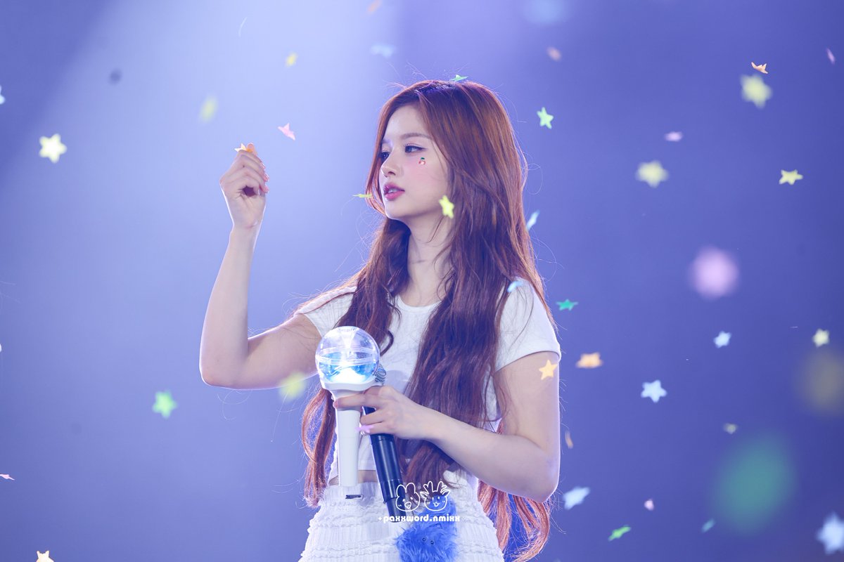 🌟🌟
 #NMIXX #엔믹스 #설윤 #SULLYOON 
#설윤이_행복해지는_부적
#LUCKY_SULLYOON_DAY