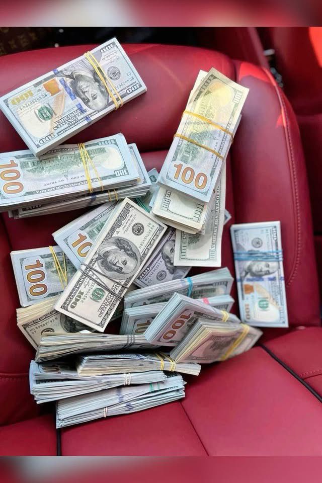 leach_juli1752's tweet photo. A lottery win is coming 💰
Claim it with 777 

Sometimes you don't chase it.
You just recognize the moment.

If you are alining with this...💵
Check out the first comment 🍁 https://t.co/EDwrH1eNEE