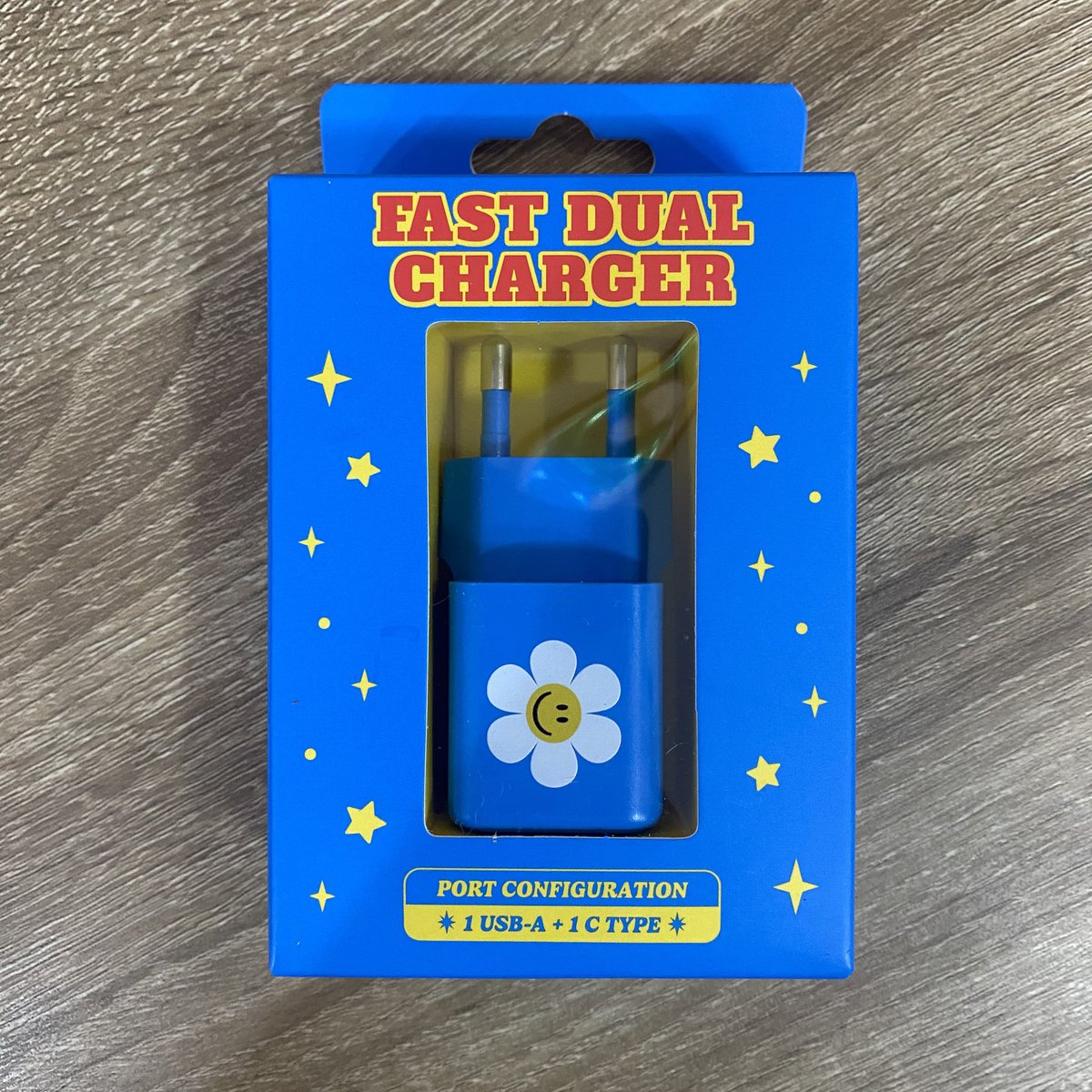 oat_hathaiwan's tweet image. สั่งหัวชาร์จสีน้ำเงินเข้มมาจากร้าน Shopee : girlsvibes ใหม่กริบในแพ็คเกจ ได้มาในราคาน่ารัก ราคา 545บาท+รวมส่ง

ซื้อสายจากอีกร้าน ราคา 434บาท+รวมส่ง ใช้คู่กันแมชมาก สายชาร์จสีเหลือง ตัดกับดอกเดซี่สีขาว มีเชอร์รี่ห้อยมาน่ารัก

#wigglewiggle #fastdualcharger #chargecable