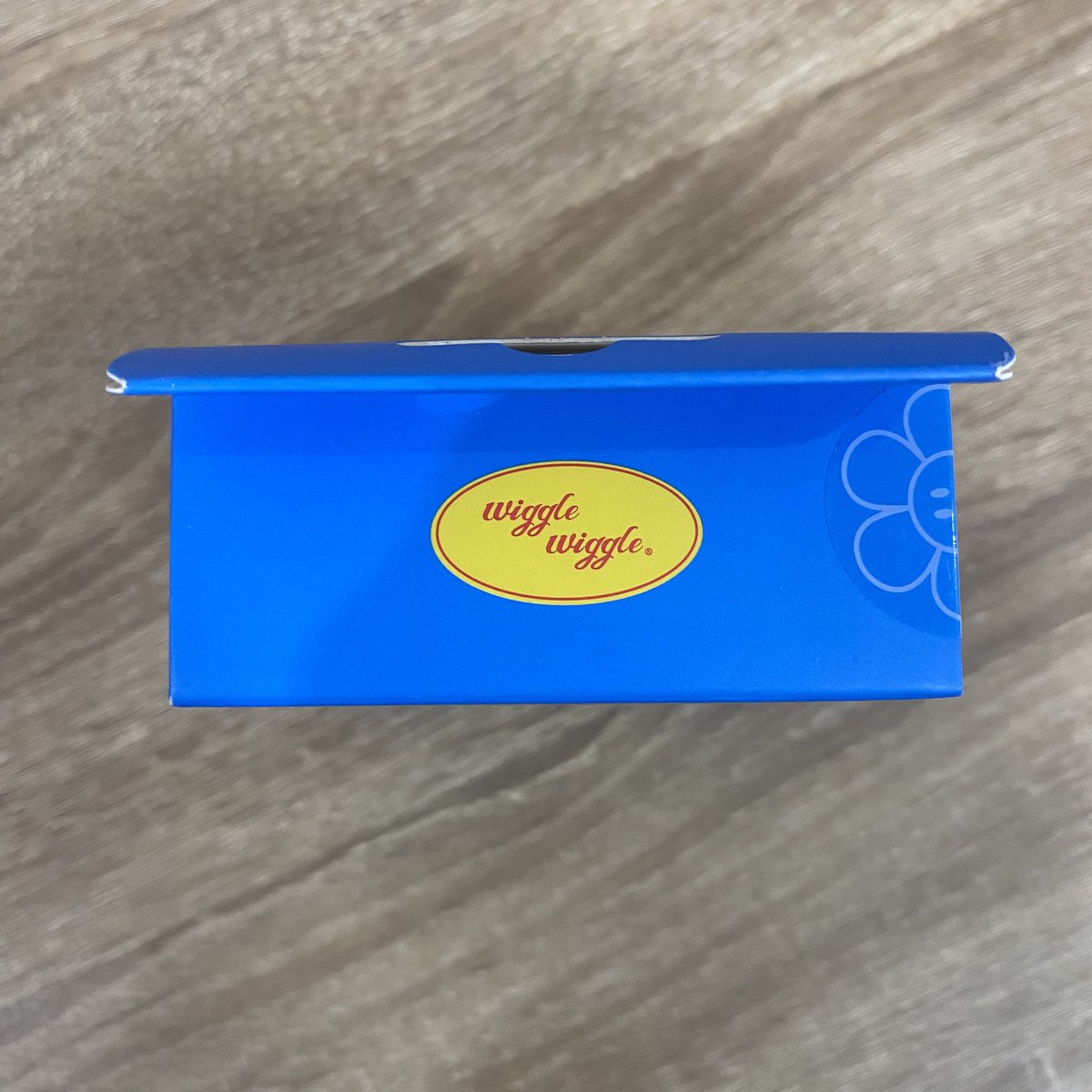 oat_hathaiwan's tweet image. สั่งหัวชาร์จสีน้ำเงินเข้มมาจากร้าน Shopee : girlsvibes ใหม่กริบในแพ็คเกจ ได้มาในราคาน่ารัก ราคา 545บาท+รวมส่ง

ซื้อสายจากอีกร้าน ราคา 434บาท+รวมส่ง ใช้คู่กันแมชมาก สายชาร์จสีเหลือง ตัดกับดอกเดซี่สีขาว มีเชอร์รี่ห้อยมาน่ารัก

#wigglewiggle #fastdualcharger #chargecable