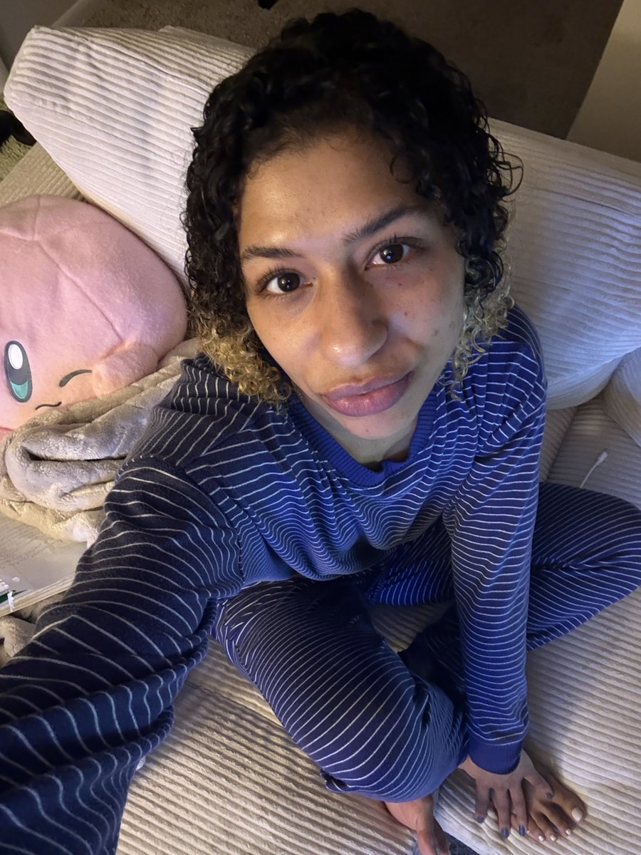 concernedfreak's tweet image. she was a fairy 
#lips #pjs