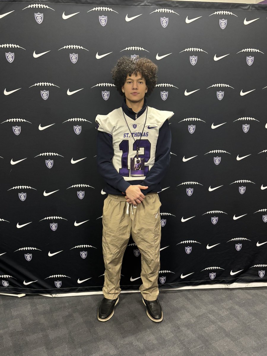 elijah1424834's tweet image. had a great time at @UST_Football junior day, so another thank you to @WallieKuchinski  so thankful for the opportunity cant wait for summer camp and to get to more involved with @UST_Football 
@CoachBell_D @BlaineFootball @nextlevelmn @JamesGibson03 @Jamesonniska @jonstonmac