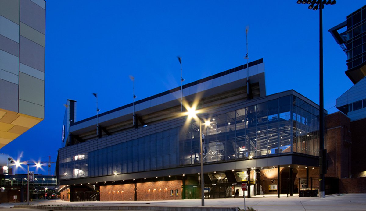 ScottKoops's tweet image. Best Big Ten (B1G) Revue?
@HawkeyeFootball 
#IowaEdge
#Kinnick 💫