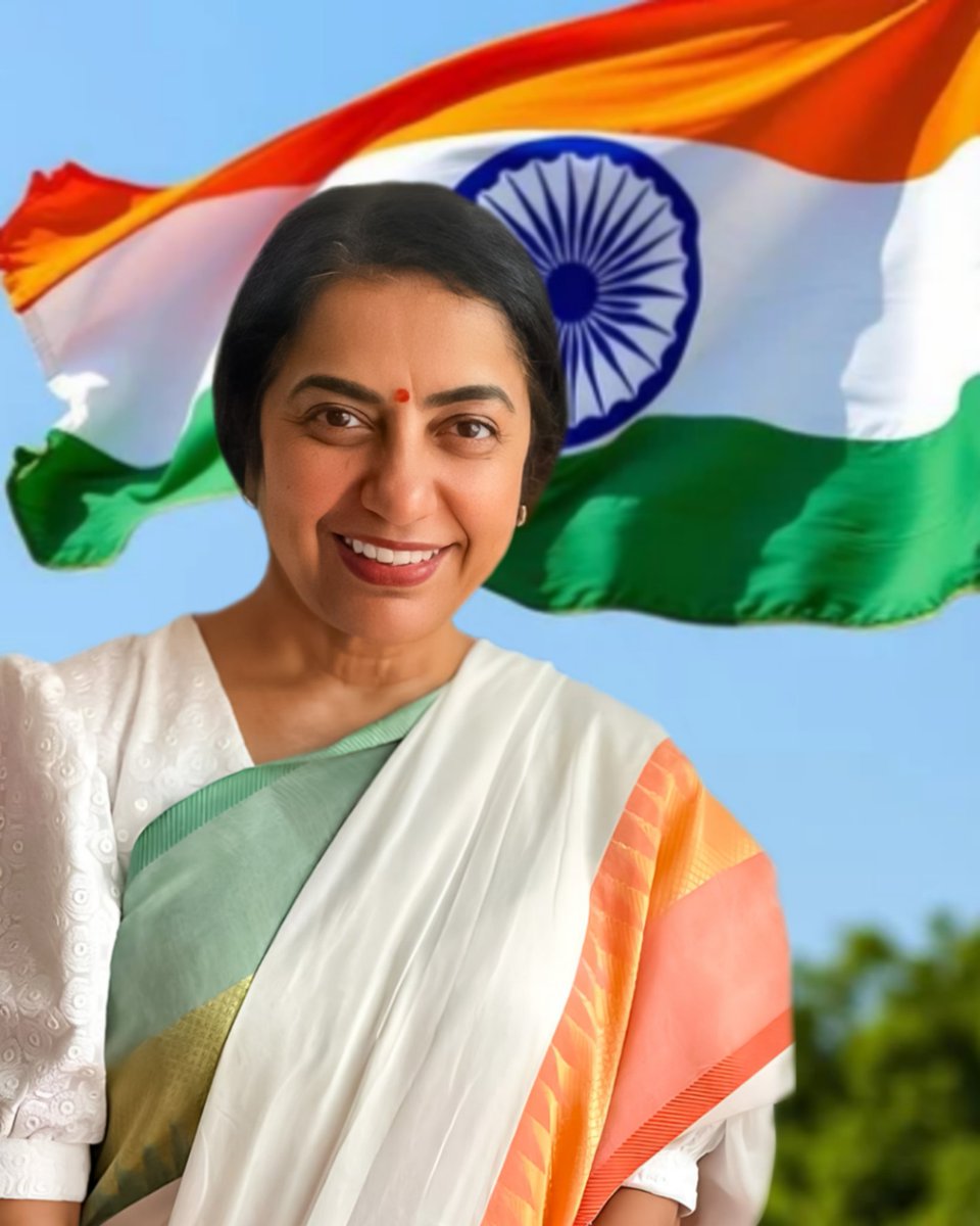 ❤ Suhasini Hasan Admirer ❤ tweet media