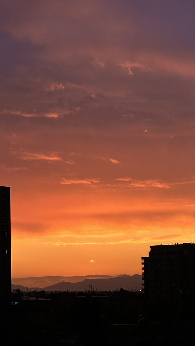 Atardecerbeliebers 💛🧡🩷