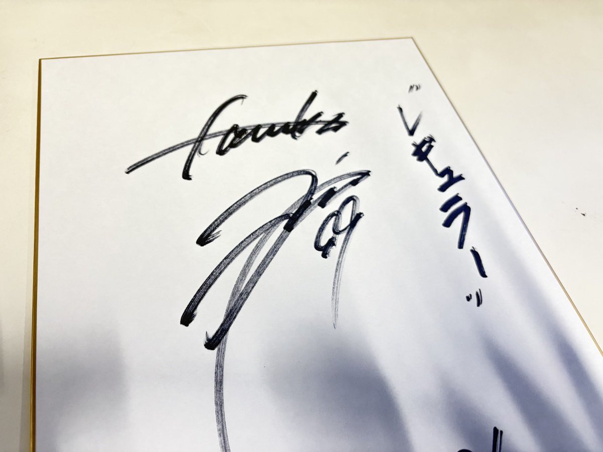 takafullc2's tweet image. 【プレゼントキャンペーン🎁】

#野村勇 選手のサイン入り色紙を1名様にプレゼント‼

応募方法
✅当アカウントをフォロー👍
✅この投稿をいいね＆リポストで応募完了

〆切：1月29日

#sbhawks #鷹フル