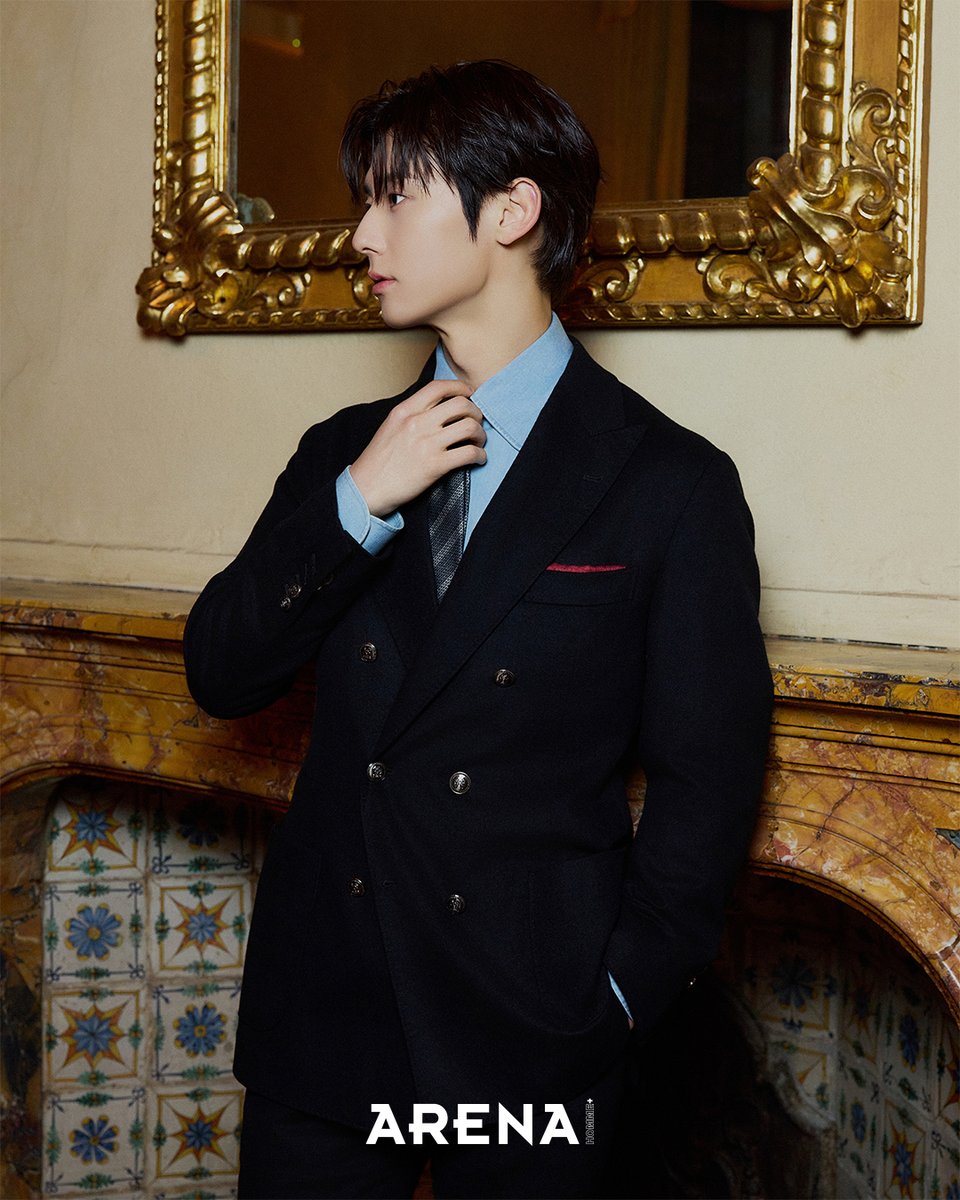 arenahommeplus's tweet image. #제작지원 우아함의 정수를 보여주는 브루넬로 쿠치넬리와 한층 성숙해진 황민현이 고요한 피렌체에서 만났습니다. 브루넬로 쿠치넬리를 입고 함께 걸은 피렌체의 거리, 그리고 저녁에는 절제된 수트를 입고 여유로운 자태를 보여준 그의 하루를 따라가 봅니다.

#BRUNELLOCUCINELLI @MINHYUN_PLEDIS