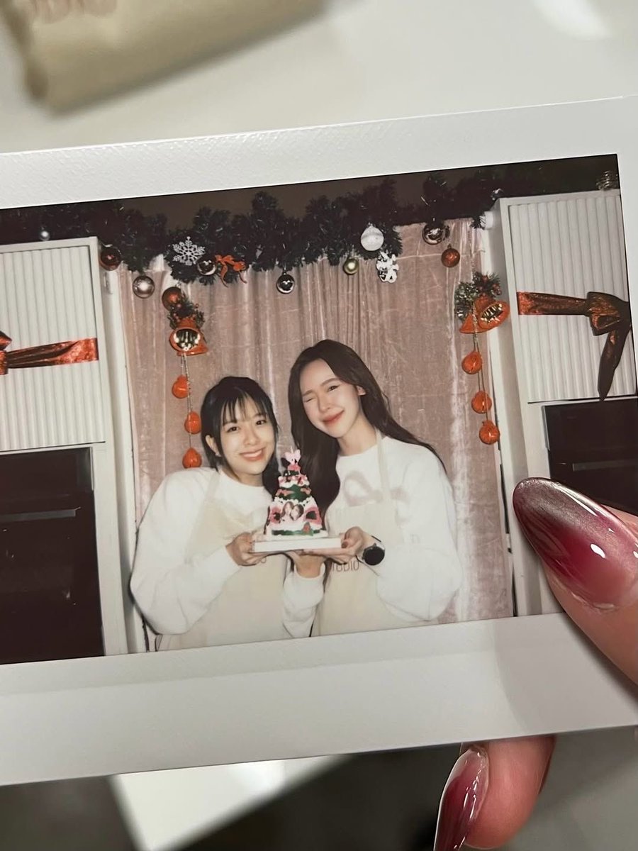 pickbooyah's tweet image. jmn film vibes ♡