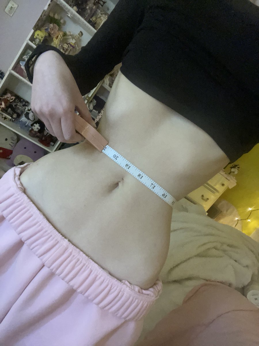 bonethug32's tweet photo. I need to be smaller like yesterday https://t.co/vPhErLzfKM