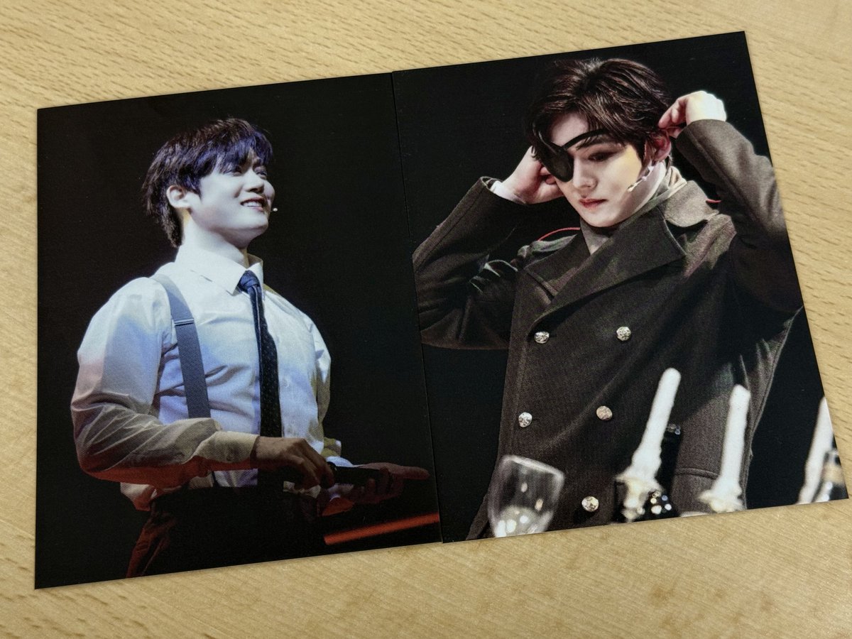 나 어제 엽서 랜덤가챠했는데 짱사진 뽑아서 넘 좋음
<a href="/assono_vox/">밋나30일 ➡️ 뱌</a> 저에게도 가챠의 기회를 주셔서 감사해요😘
회사 사무실에 두려고 가지고 출근했어여 히히