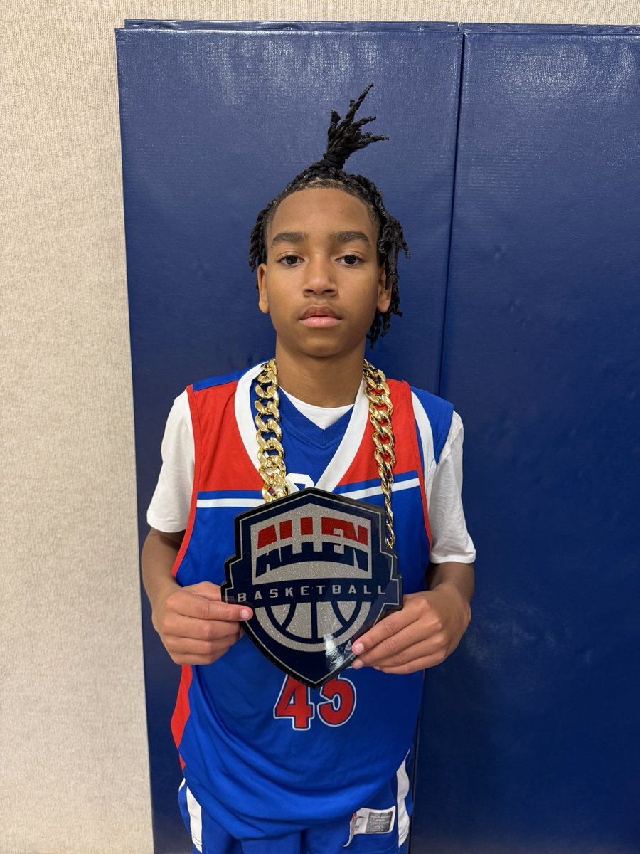 FmsBoyssports's tweet photo. 8th grade basketball A team players of the game against Curtis:

Noah Solomon-A
Reid Villarreal -A
Sebastian Villalpando-A https://t.co/V3bRZDmGQ2