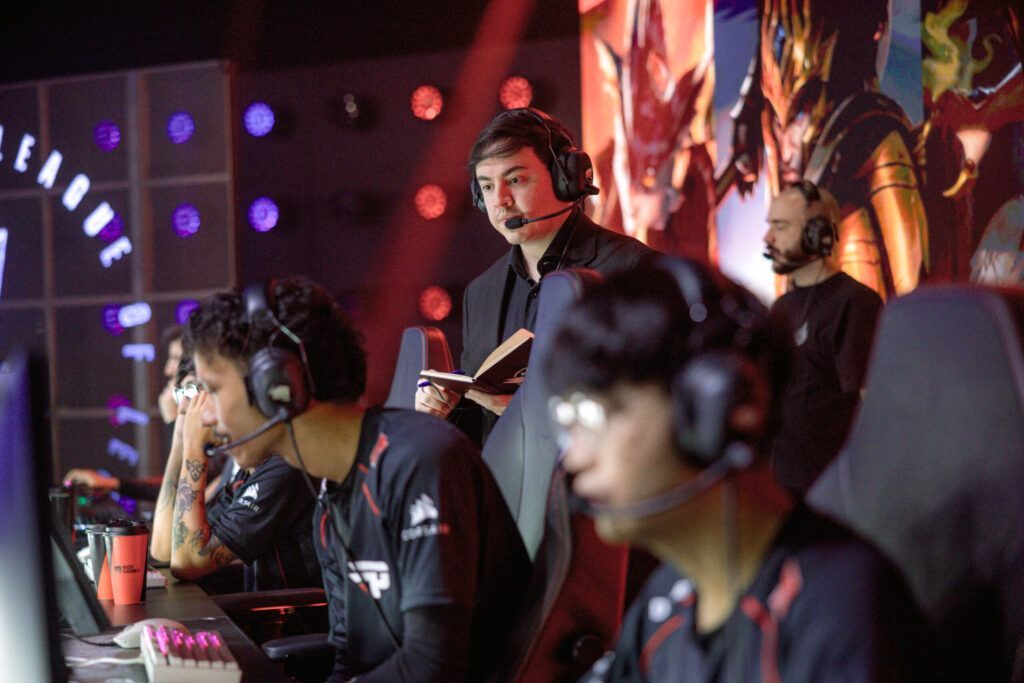 Crise na paiN Gaming: Derrotada pela W7M, Equipe Afunda na Lanterna do CBLOL 2026 burnbook.com.br/tech/crise-na-…