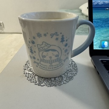 最近はリサイタルの準備で画像編集やサイト、プログラムなどパソコン作業が多いので、

その際のゆみのお供です

かわいい〜☺️