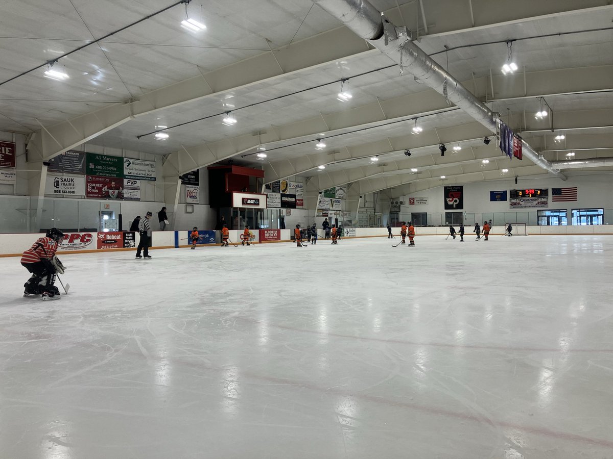 robbyryd's tweet photo. Unique Arena Features part 15: A hat trick of WI rinks for the “Cheddar Cheese Classic” at the Dells - Lake Delton ‘Poppy Waterman’ Ice Arena, Lake Delton, WI; Sauk Prairie Ice Arena, Prairie Du Sac, WI; Reedsburg Ice Arena, Reedsburg, WI. https://t.co/ONZdy3Dd7F