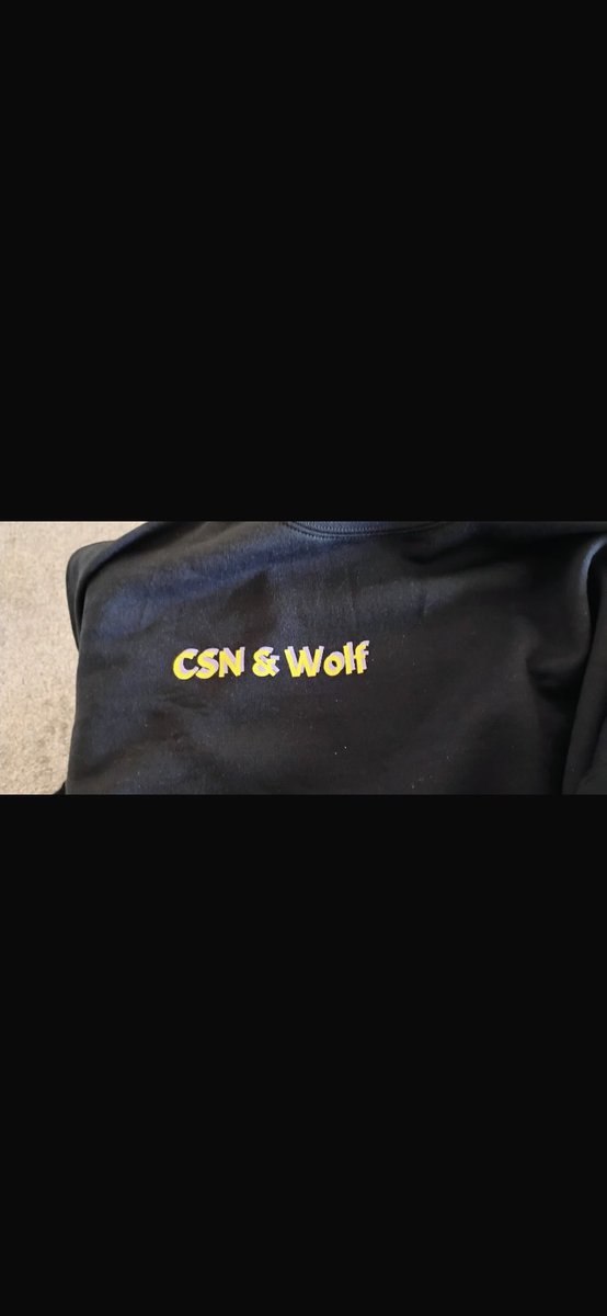 Wolfs_den tweet media
