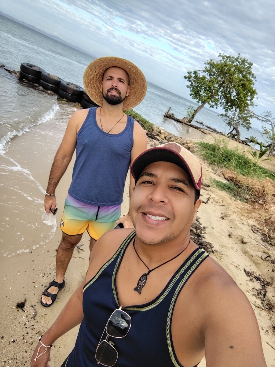 Cesarc474 tweet media