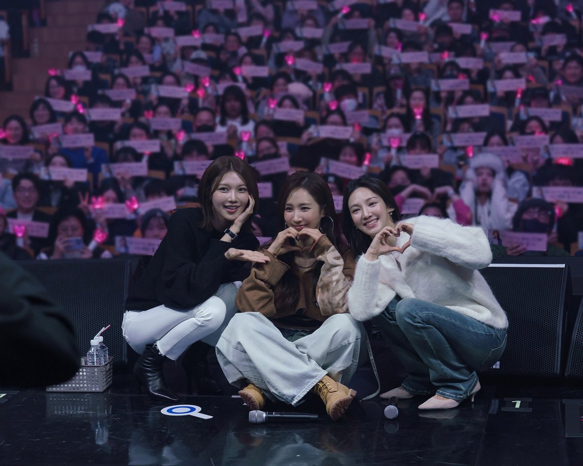 [INSTAGRAM] kwonyuri_official:

2026 YURI’s 3rd Fanmeeting Tour
YURIVERSE IN SEOUL✨

YURIVERSE 오래 오래 기억하기💕

#권유리 #KWONYURI @/yulyulk
#kwonyuri_official 
#2026YURI3rdFANMEETINGTOUR #YURIVERSE

instagram.com/p/DT-R8LlEfOZ/