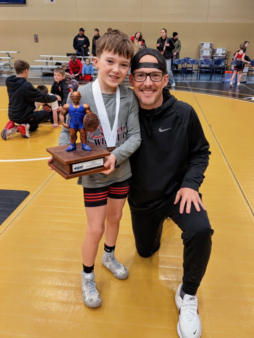 CoachAaronVail's tweet photo. Congratulations, Boys, on today’s 🥉 place finish The BRAWL, which is touted as the largest K-6 Dual Meet in the country (32 Teams)! 🧲💪🏽
Thank you, Coaches 🙏🏽
#TimeEffortEnergy #ChasingAMoment #WeAreStillwater #PonyPride https://t.co/Uwmkquv3TB
