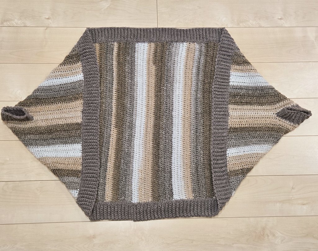 dango_please's tweet image. 長方形１枚からモモンガカーディガンになるの楽しかった🧶

#だんごの糸端