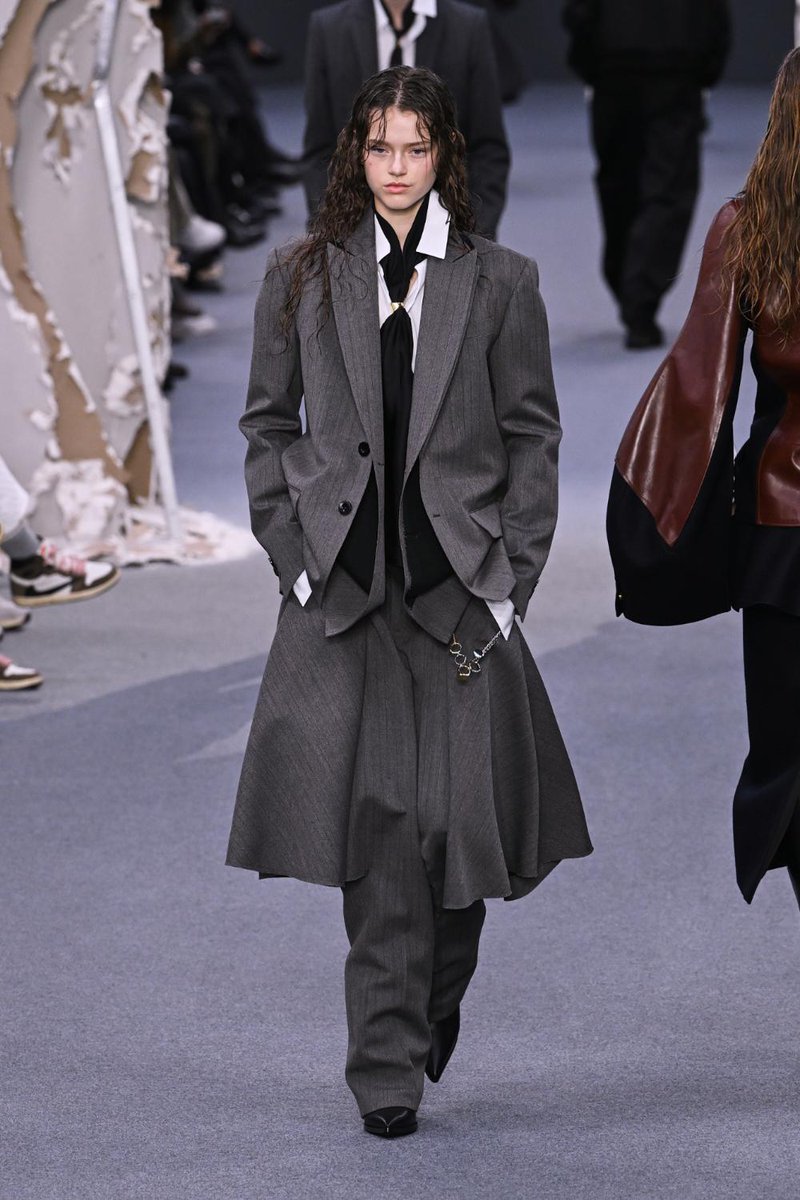 速報】「サカイ（sacai）」がメンズ&ウィメンズの新作コレクションを