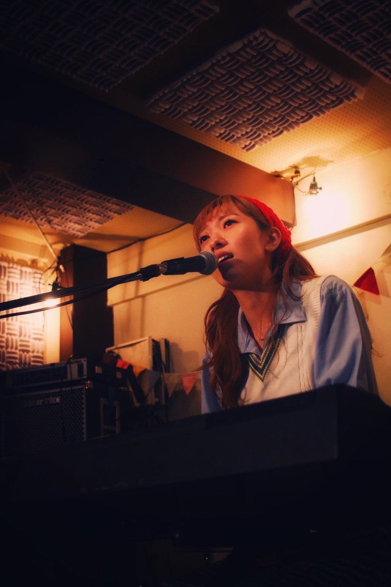 hangout_cat's tweet photo. ナンバーワンシンガー vol.3の写真をお届け致します！

出演 
寧音/Suzumushi/野村俊輔/長真由美

会場
@monarecords
photo 
@ISEKI1090 https://t.co/uEKuI7ZLTw