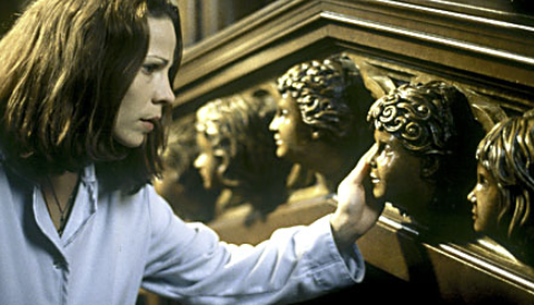 MistrelofHorror's tweet image. It's easy to be caught up in the artistic details in carvings and sculpture, and stare in awe at its beauty, but don't forget that some sicko wanted their fireplace outlined with carvings of the severed heads of children. #horror #ghost #carving #sculpture #art #mansion #spirit