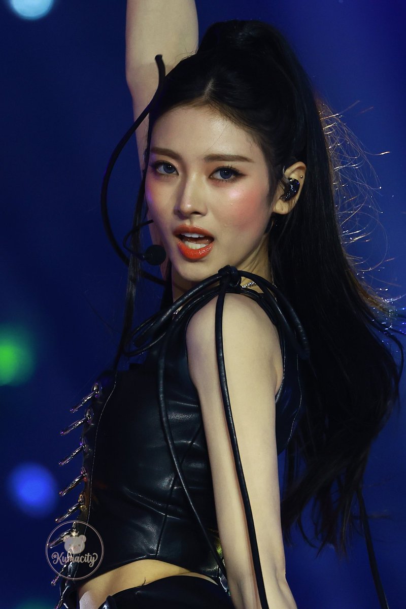 가요대전 #ANNA #안나 #アンナ #田中杏奈 #MEOVV #미야오 #ミヤオ