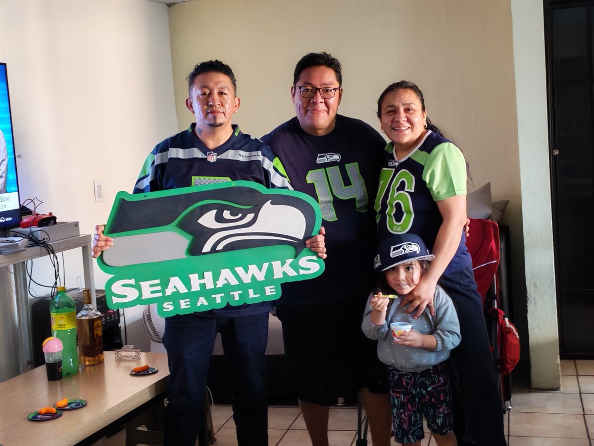 FernandoMa3053's tweet photo. #NFLEnTelevisa Vamos https://t.co/hmgBzDXnTi